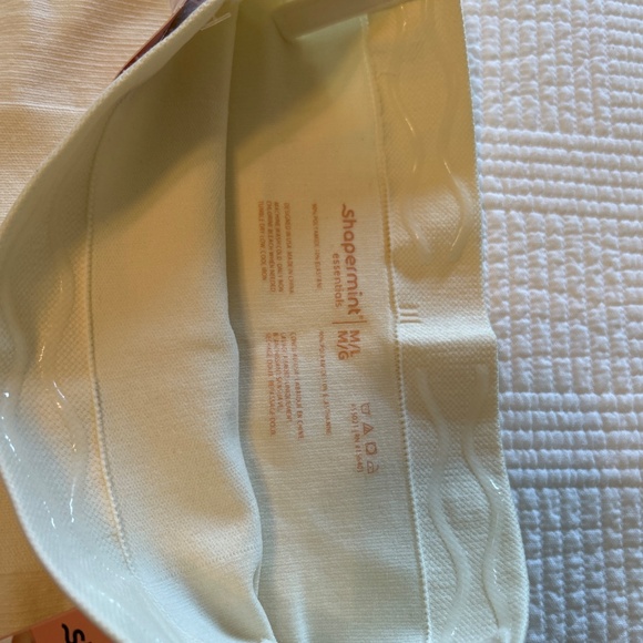 Shapermint high-waisted shaper shorts size M/L - Picture 4 of 9